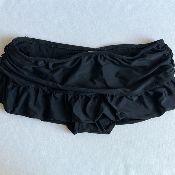 String bikini - Picture 2 of 6